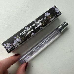 ⚠️ NEVER USED ARIANA GRANDE FRAGRANCE ⚠️